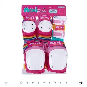 Moxi Pads - Brand New! Pink S/M